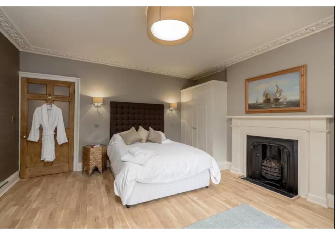 Joivy Boutique Apt With Patio In New Town Edinburgh Exterior photo